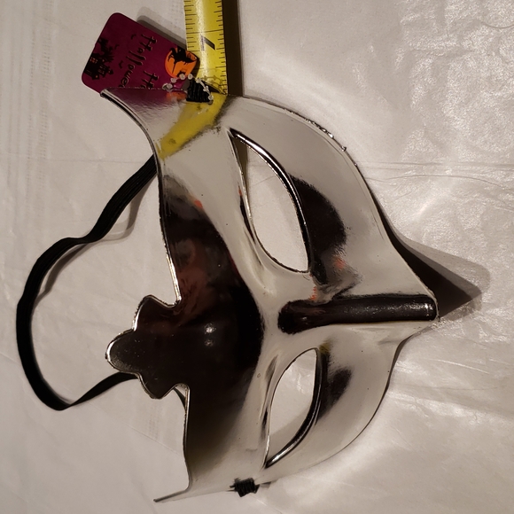 Upper face (Eyes + Nose) Party MASK Silver Metallic Halloween NEW Big Kid/Adult - Picture 7 of 7
